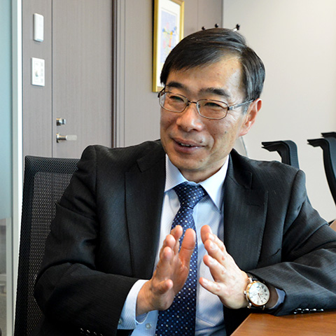 取締役 包材事業部長 酒葉 純さん